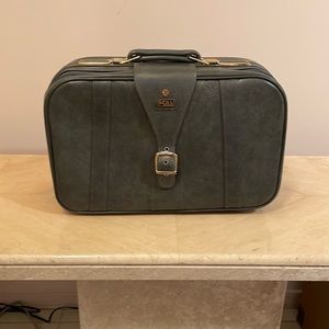 Vintage Leather Suitcase Grey from Impala